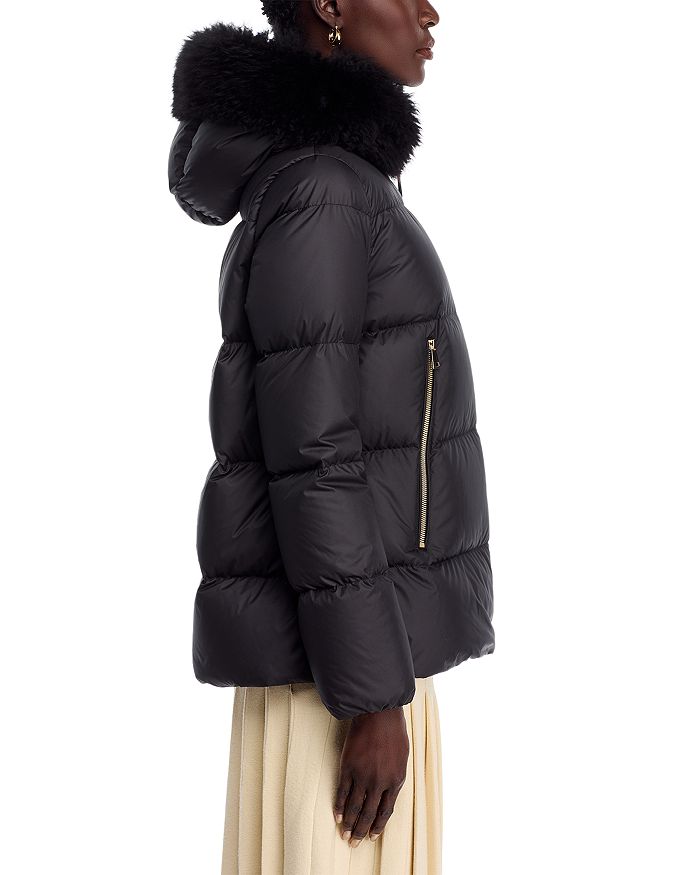 Куртка-пуховик с капюшоном и отделкой из овчины Laichefur Moncler, черный — фото 4