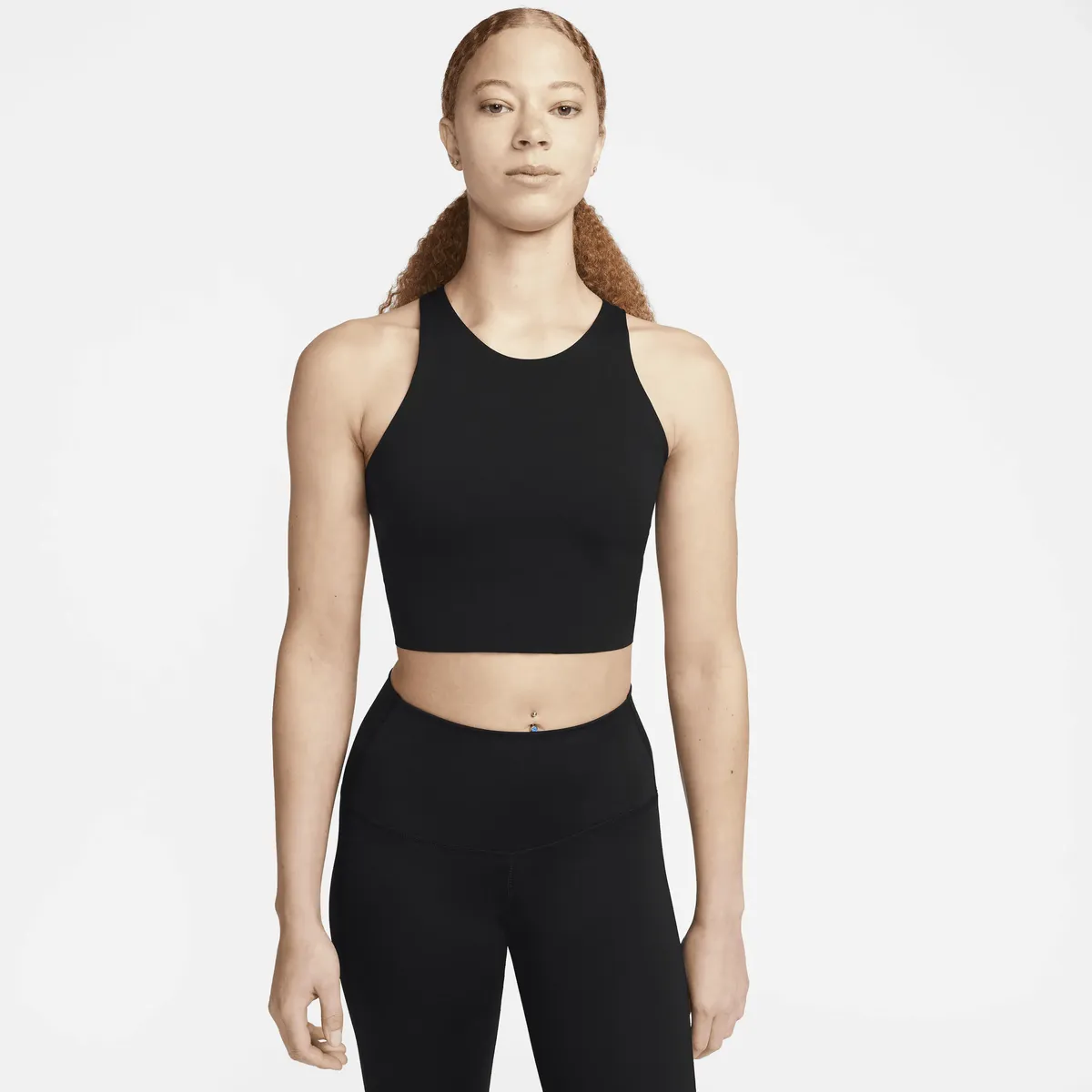 

Топ Nike для йоги "Женская укороченная майка Yoga Dri-FIT Luxe", черный