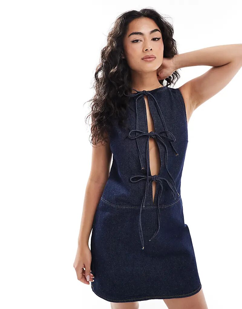 

Платье-трапеция из денима ASOS DESIGN цвета индиго с завязкой спереди