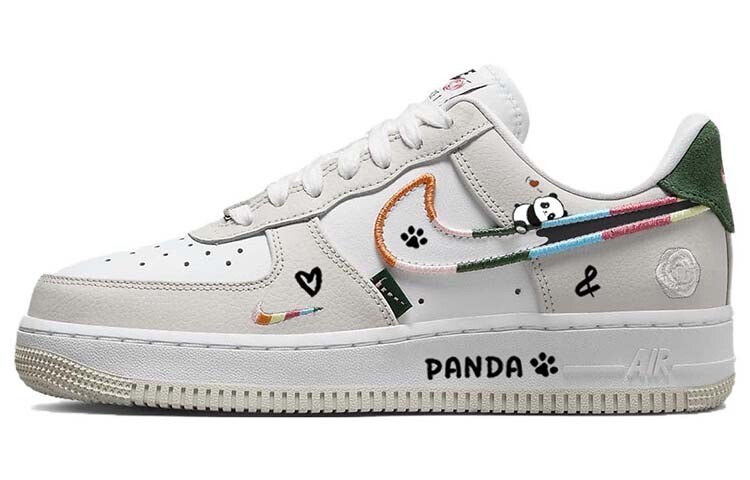 

Женские кроссовки для скейтбординга Nike Air Force 1, White