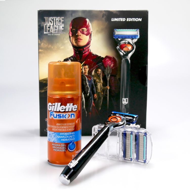 Набор для бритья и ухода Fengyin Zhishun Justice League Limited Edition из четырех предметов Gillette — фото 3
