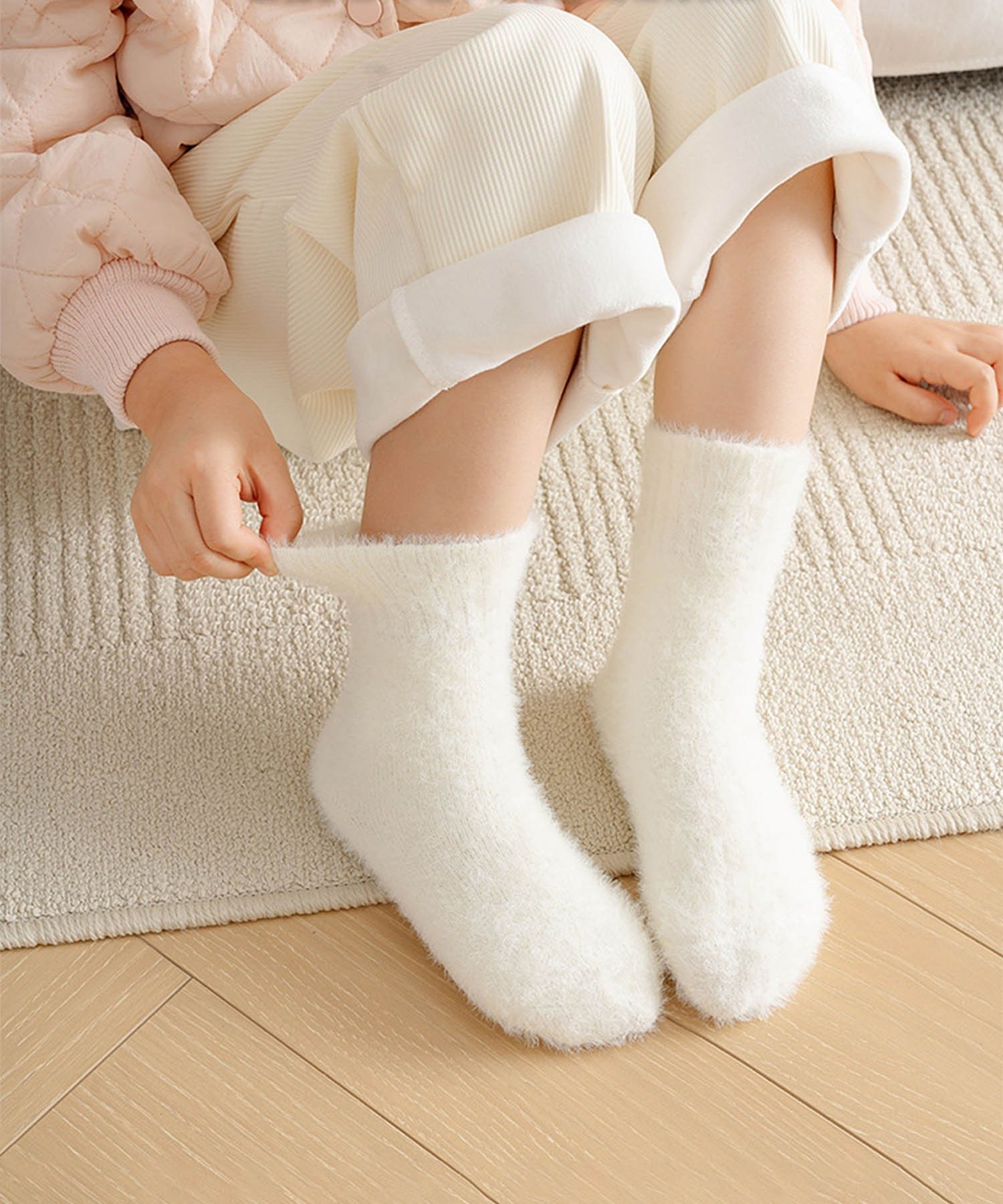 Пушистые носки Aimoha Kids, white