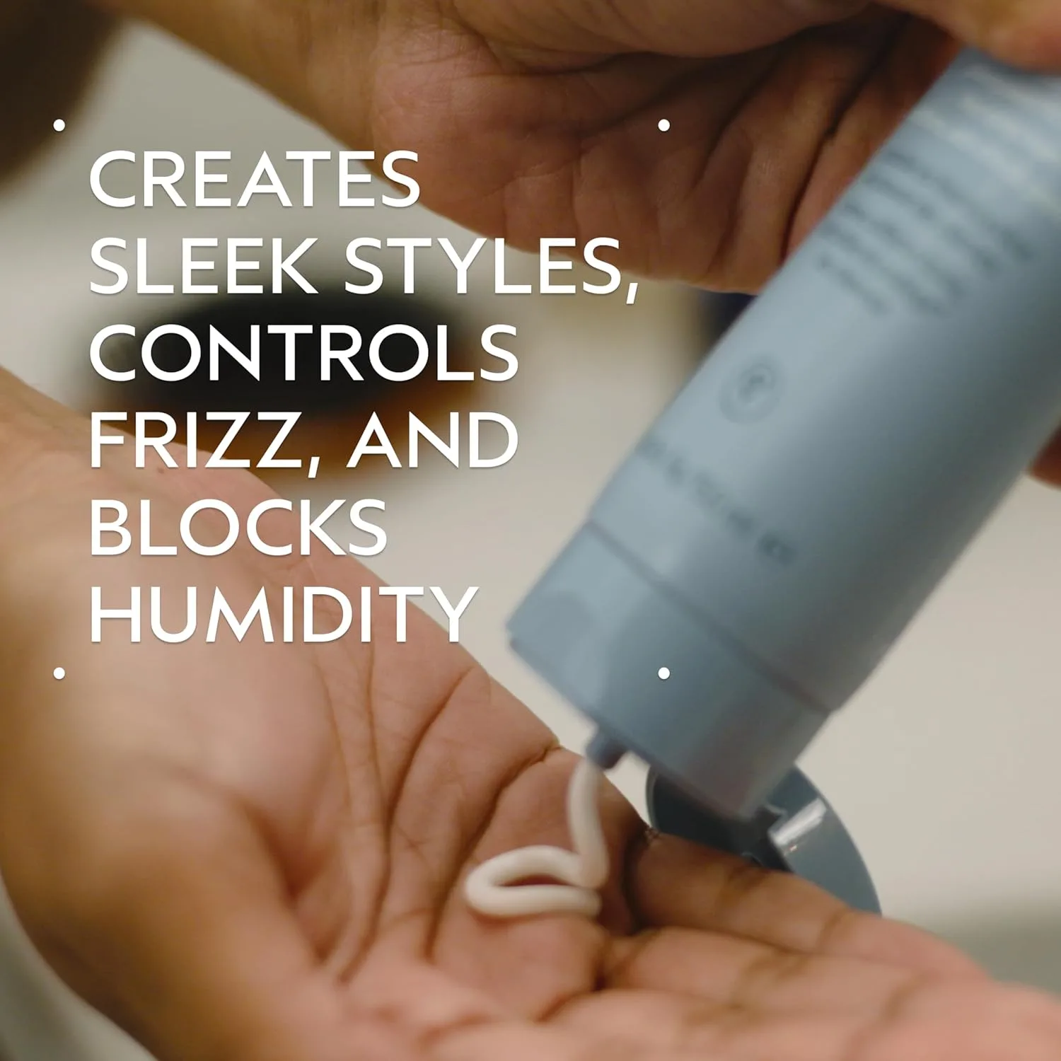 Aveda Smooth Infusion Perfectly Sleek крем для укладки с термоактивацией для кудрявых и кучерявых волос, защита от пушистости, влажности и нагрева, без силиконов, 97% натуральных ингредиентов — фото 2