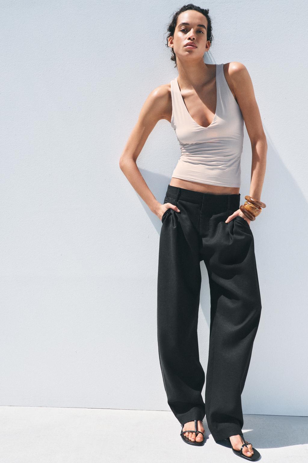 

Топ с v-образным вырезом ZARA, песочный