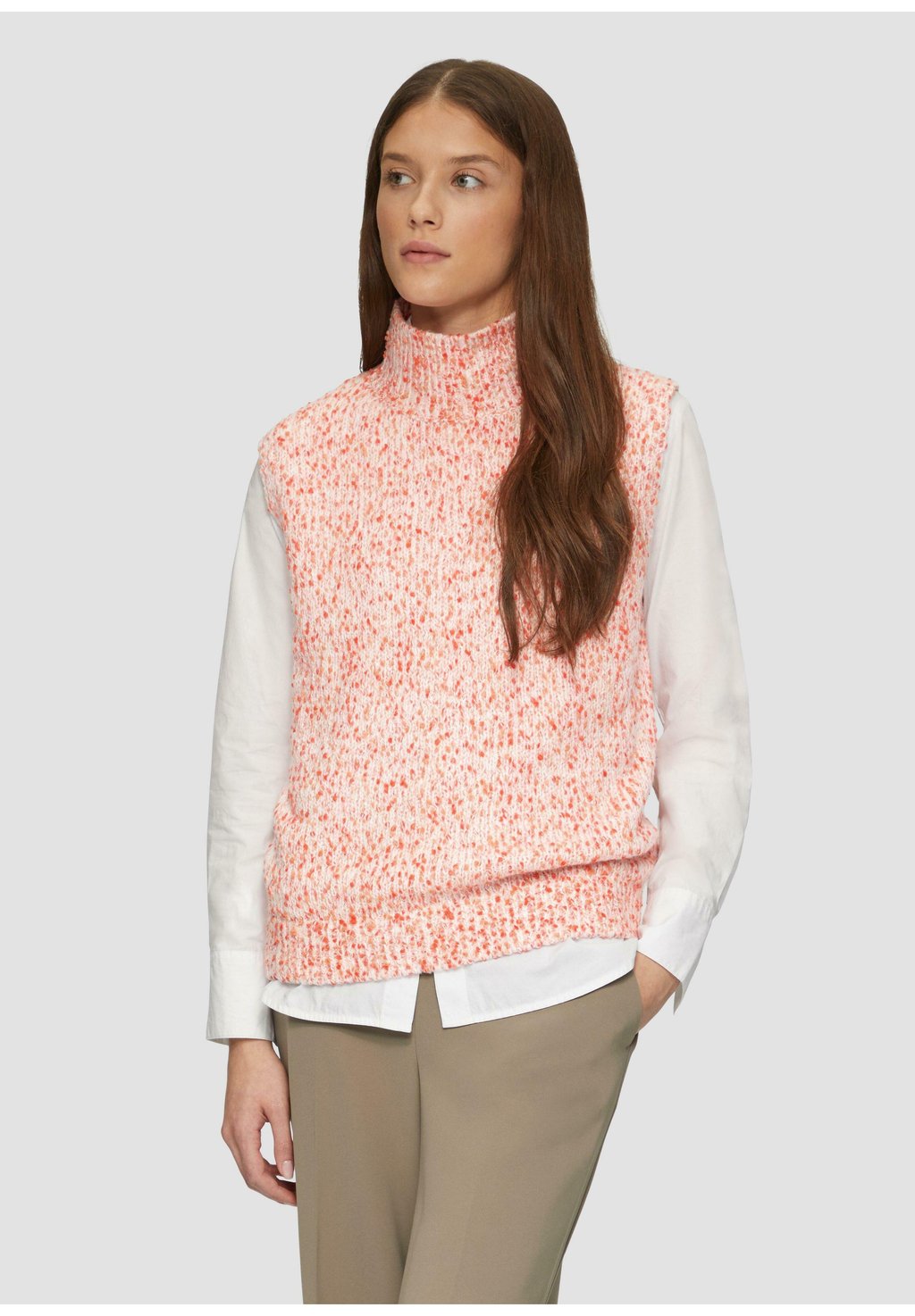 

Джемпер WEICHER MIT MUSTER UND STEHKRAGEN s.Oliver, оранжевый