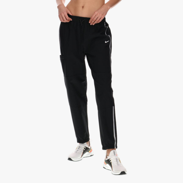 

Спортивные брюки Nike