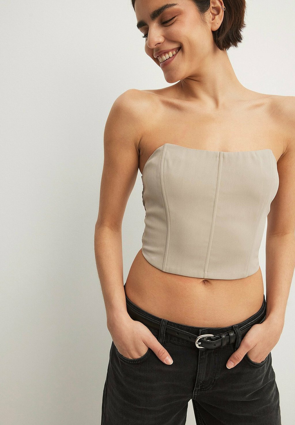 

Топ MIT SMOCK-RÜCKEN NA-KD, бежевый