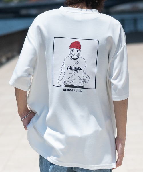 

Футболка с перфорацией на спине и боковым разрезом Red Cap Girl, красная