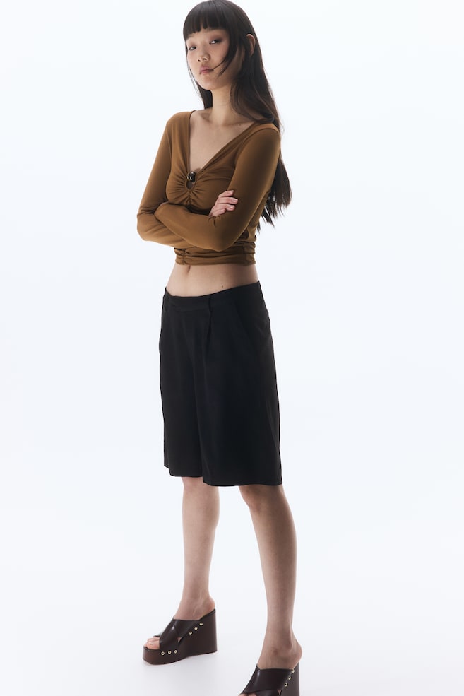

Шорты длиной до колена из льняной смеси H&M, черный