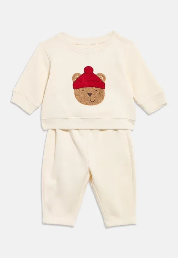 Комплект спортивного костюма Baby vintagesoft brannan bear outfit set tracksuit Gap, цвет слоновая кость