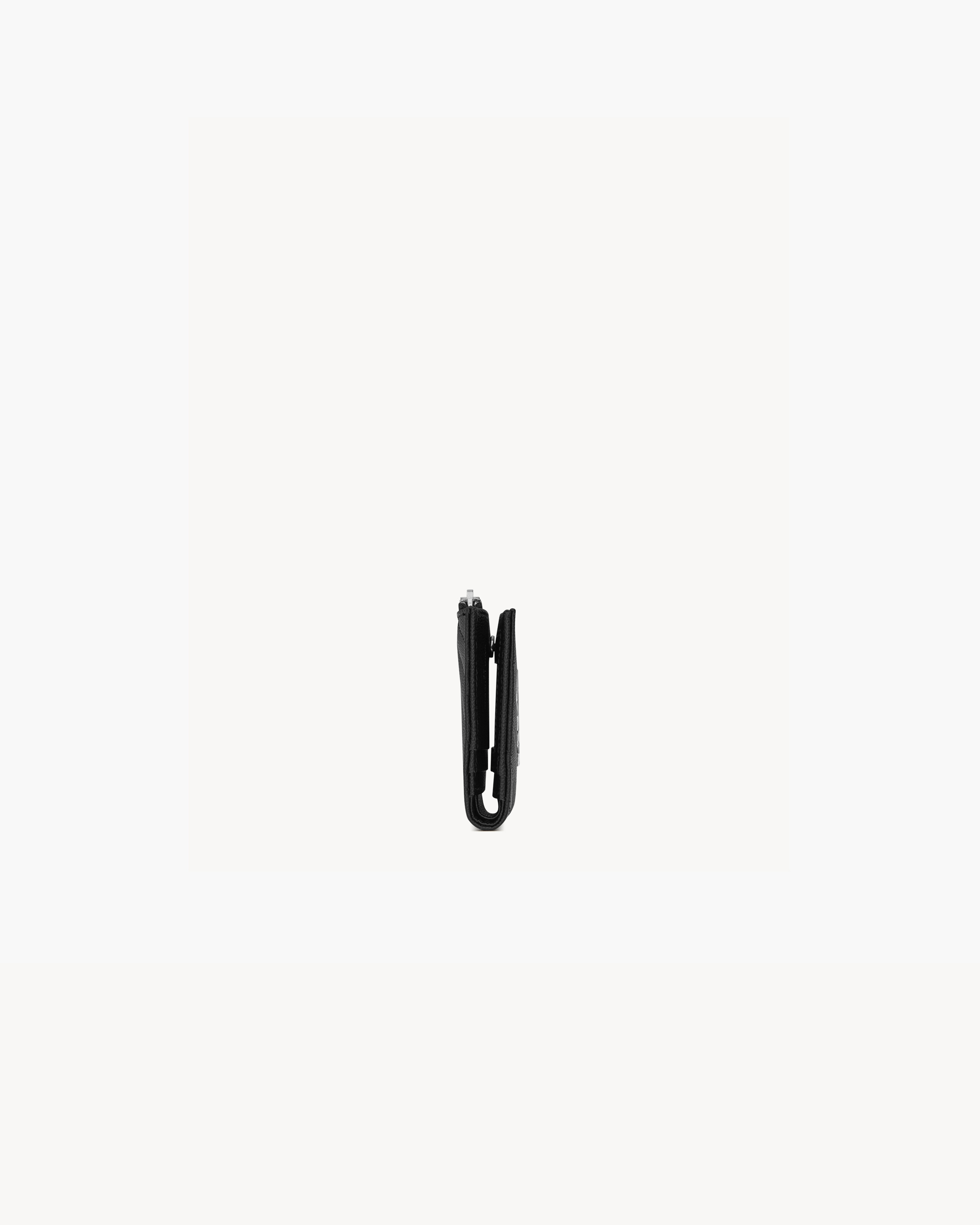Двухсложный кошелек CASSANDRE MATELASSE из зернистой кожи grain de poudre Saint Laurent, черный — фото 3