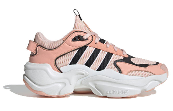 Массивные кроссовки magmur runner hk Adidas, розовый — фото 2