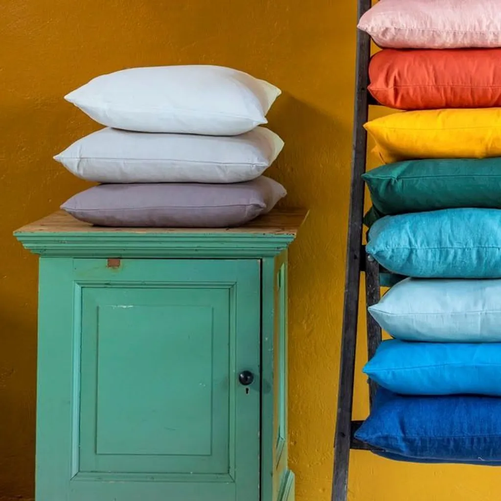 

Декоративная поудшка Dutch Decor, белый