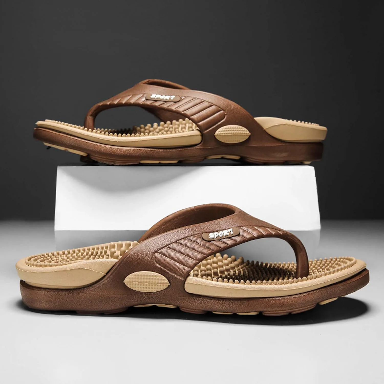 

Мужские шлепанцы с массажной стелькой, летние модные пляжные сандалии с цветными вставками, легкий материал EVA, шлепанцы на толстой подошве, противоскользящие, износостойкие, прочные, подходят для использования дома и на улице Vtiao, коричневый