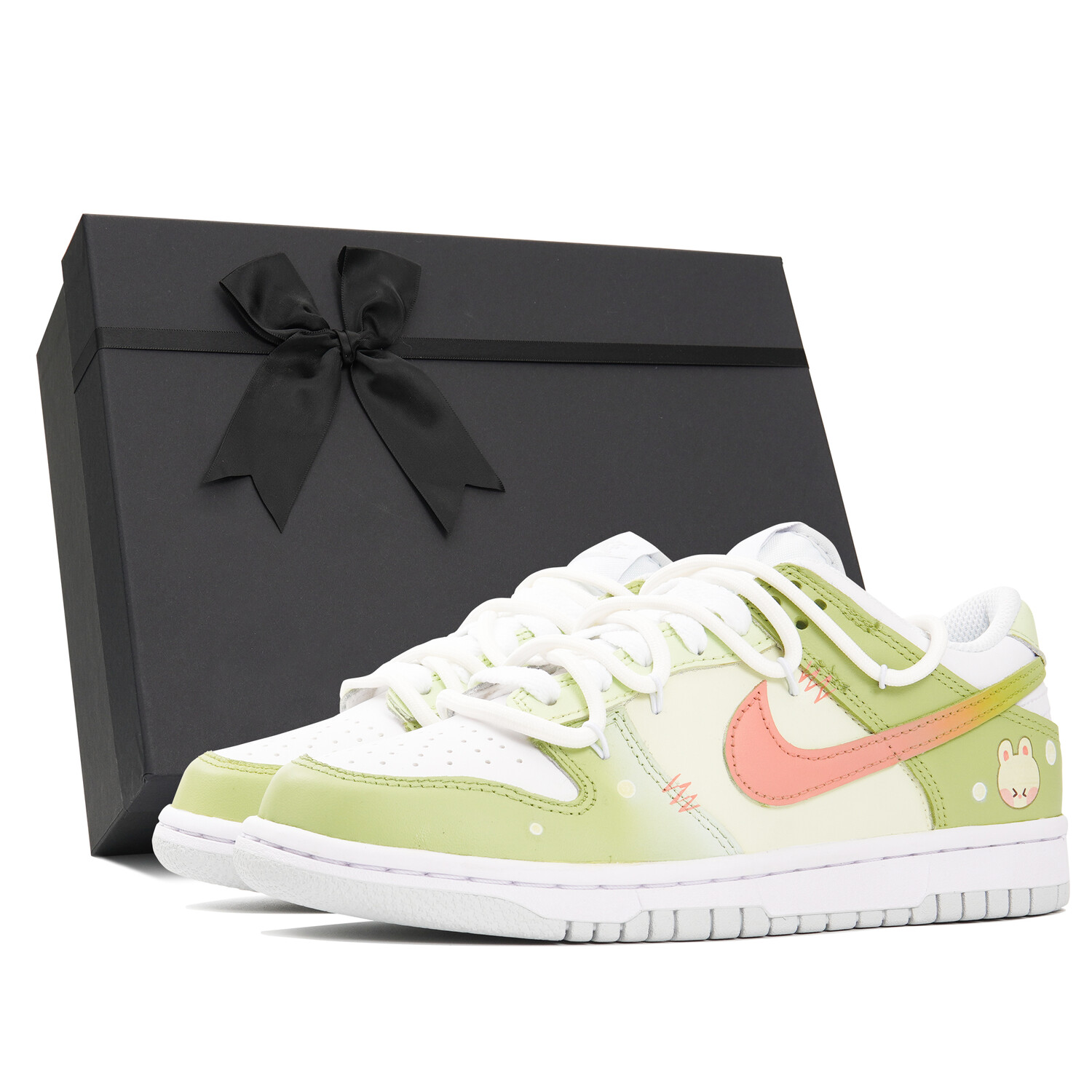 

Женские кроссовки для скейтбординга Nike Dunk, White