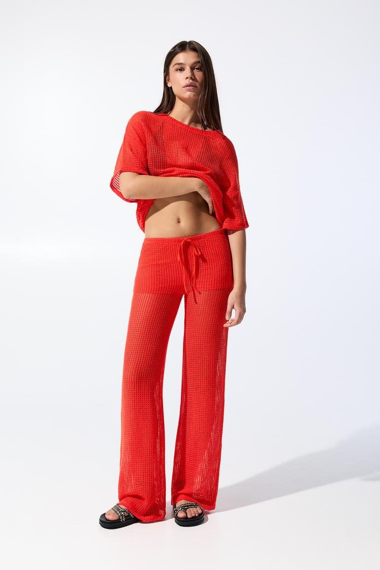 

Брюки прямого кроя из сетчатого трикотажа Pull And Bear, красный