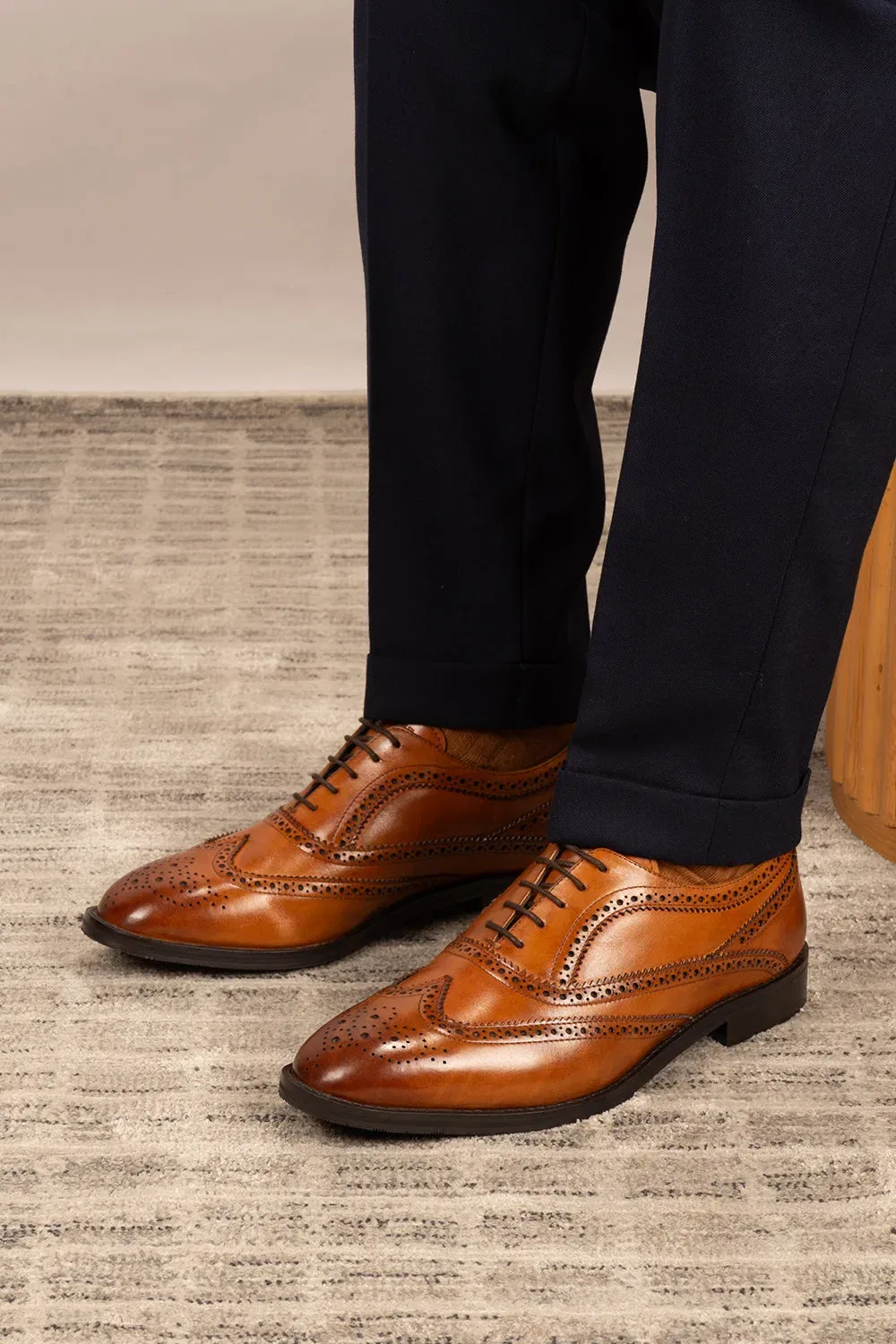 Туфли оксфордские wingtip из кожи Oswin Hyde, бежевый — фото 2