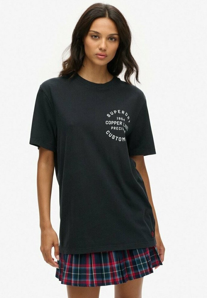 

Футболка с принтом COPPER LABEL CHEST GRAPHIC Superdry, черный