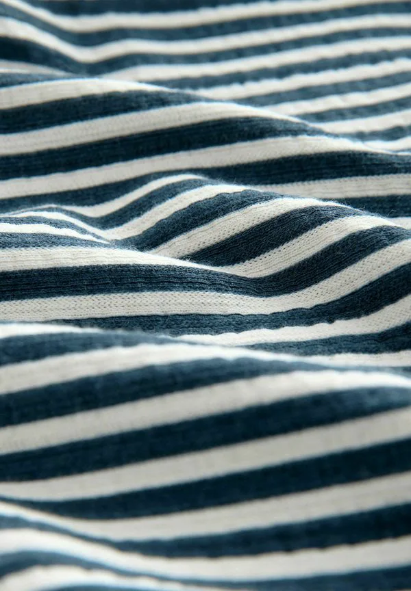 Платье-Миди из трикотажа с пуговицами, укороченное Next, Blue Stripe — фото 2