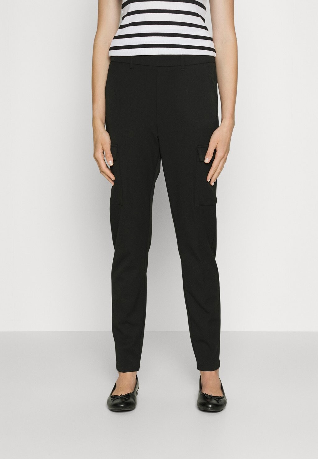 

Брюки Vero Moda, черный Housut