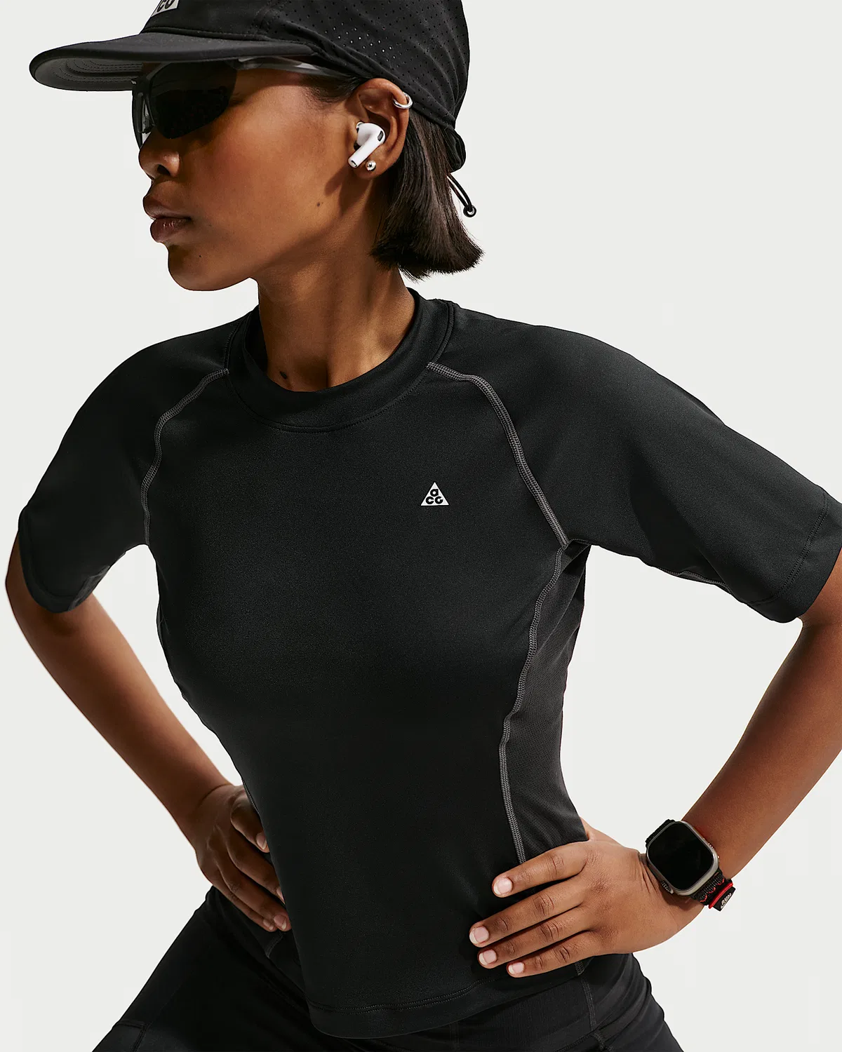 Женская базовая футболка с коротким рукавом Nike ACG "Wildsee" Dri-FIT, Black/Anthracite/Summit White — фото 3
