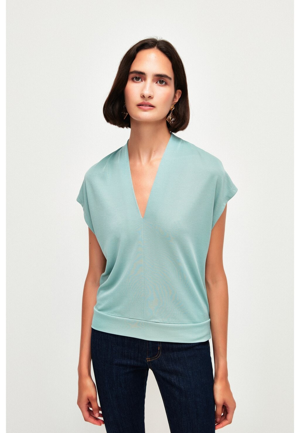 

Футболка базовая V NECK SHORT SLEEVE adL, цвет mint