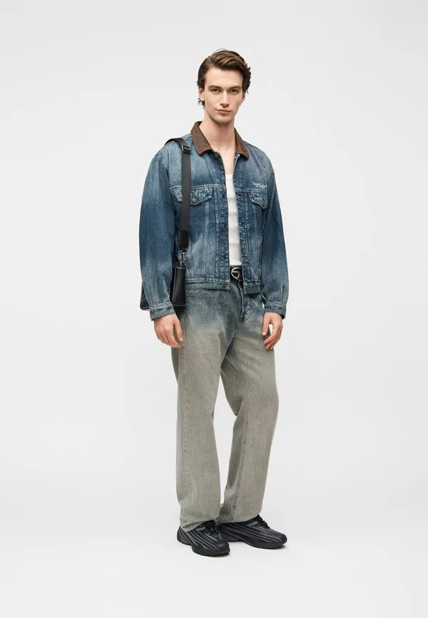 Джинсы свободного кроя с глубоким вырезом Diesel — фото 2