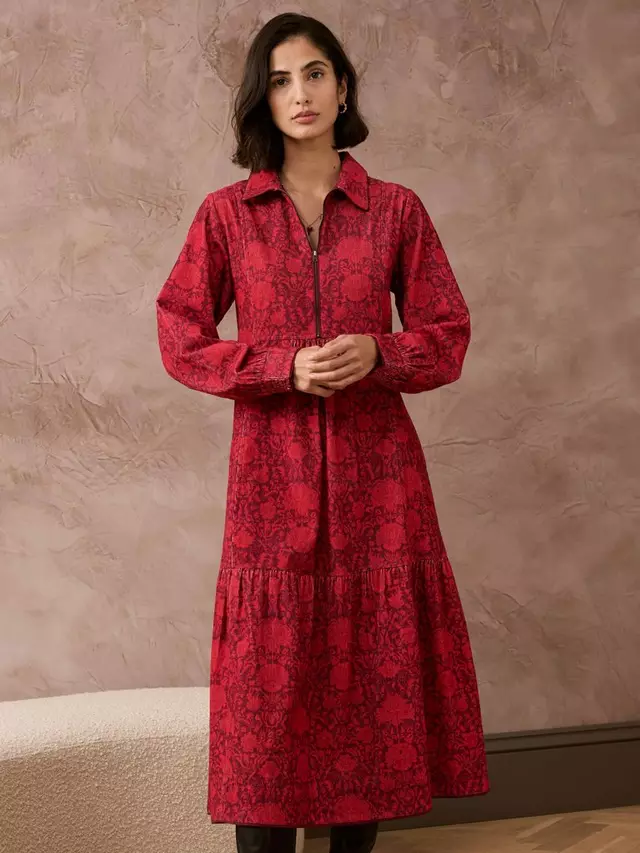 

Платье Brora Needlecord Botanical Zip Up, цвет rosehip/cranberry