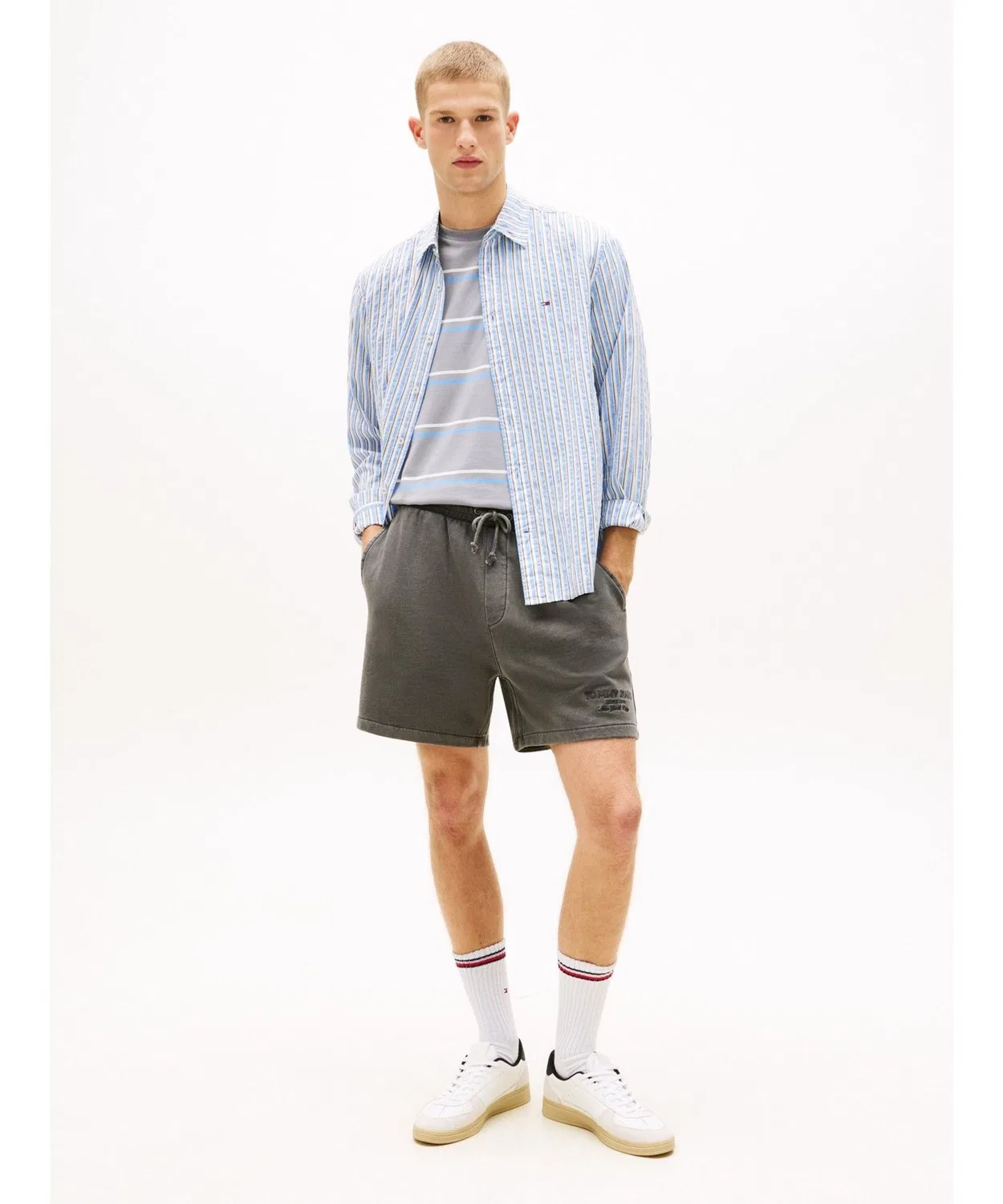 Пляжные шорты Tommy Hilfiger New Classics Beach Short из хлопка, серые — фото 2