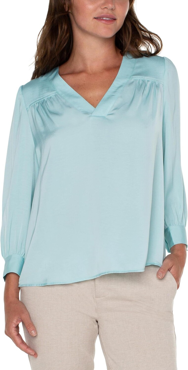 

Блуза Liverpool Los Angeles V Neck Popover Woven Sateen Blouse, цвет Pastel Turquoise