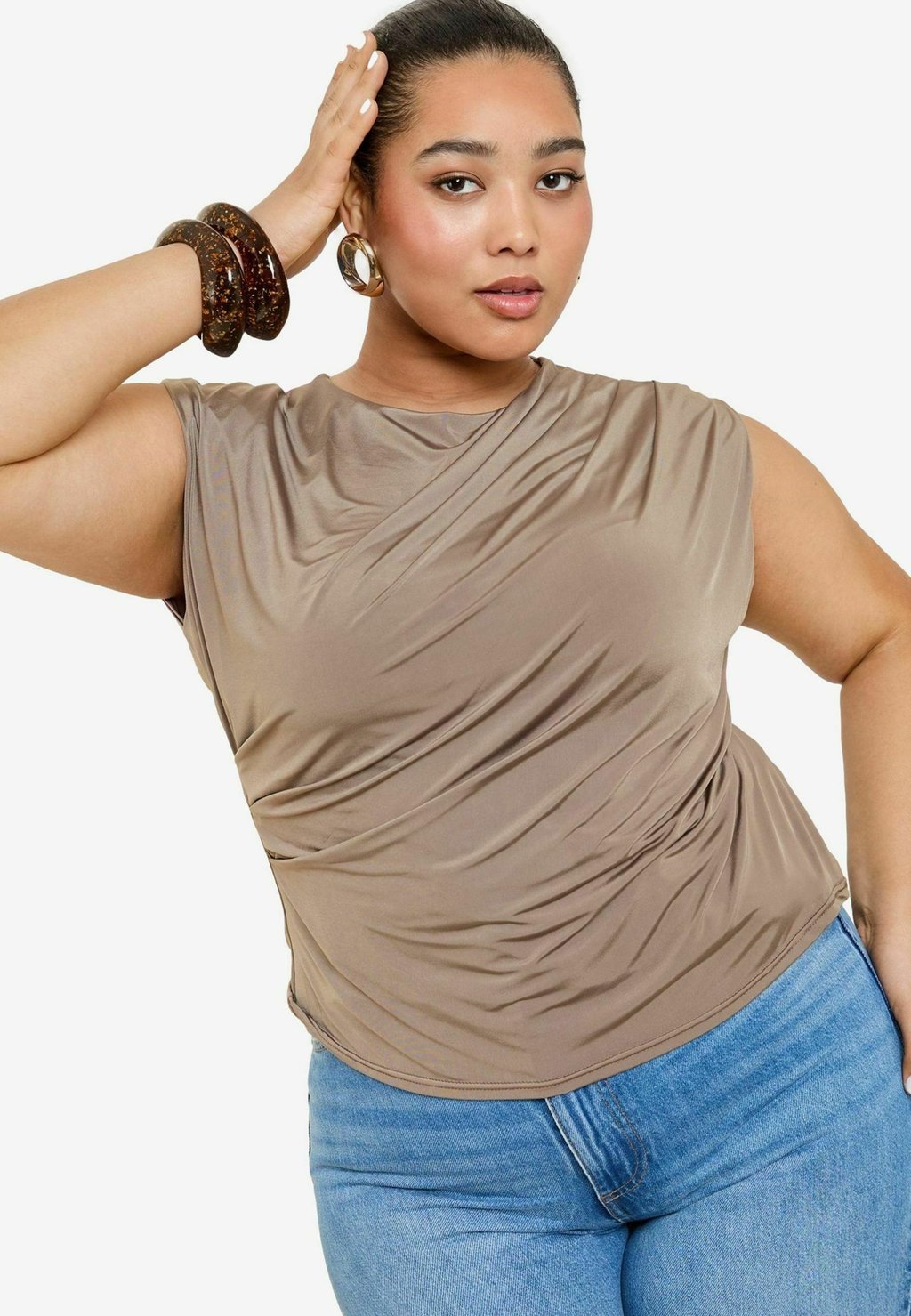 

Топ PLUS SIZE FIT - SLINKY DRAPE. - Blouse Friends Like These, бежевый