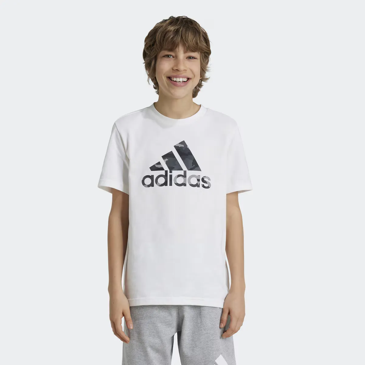 

Adidas Camo Графическая футболка для мальчиков, белый
