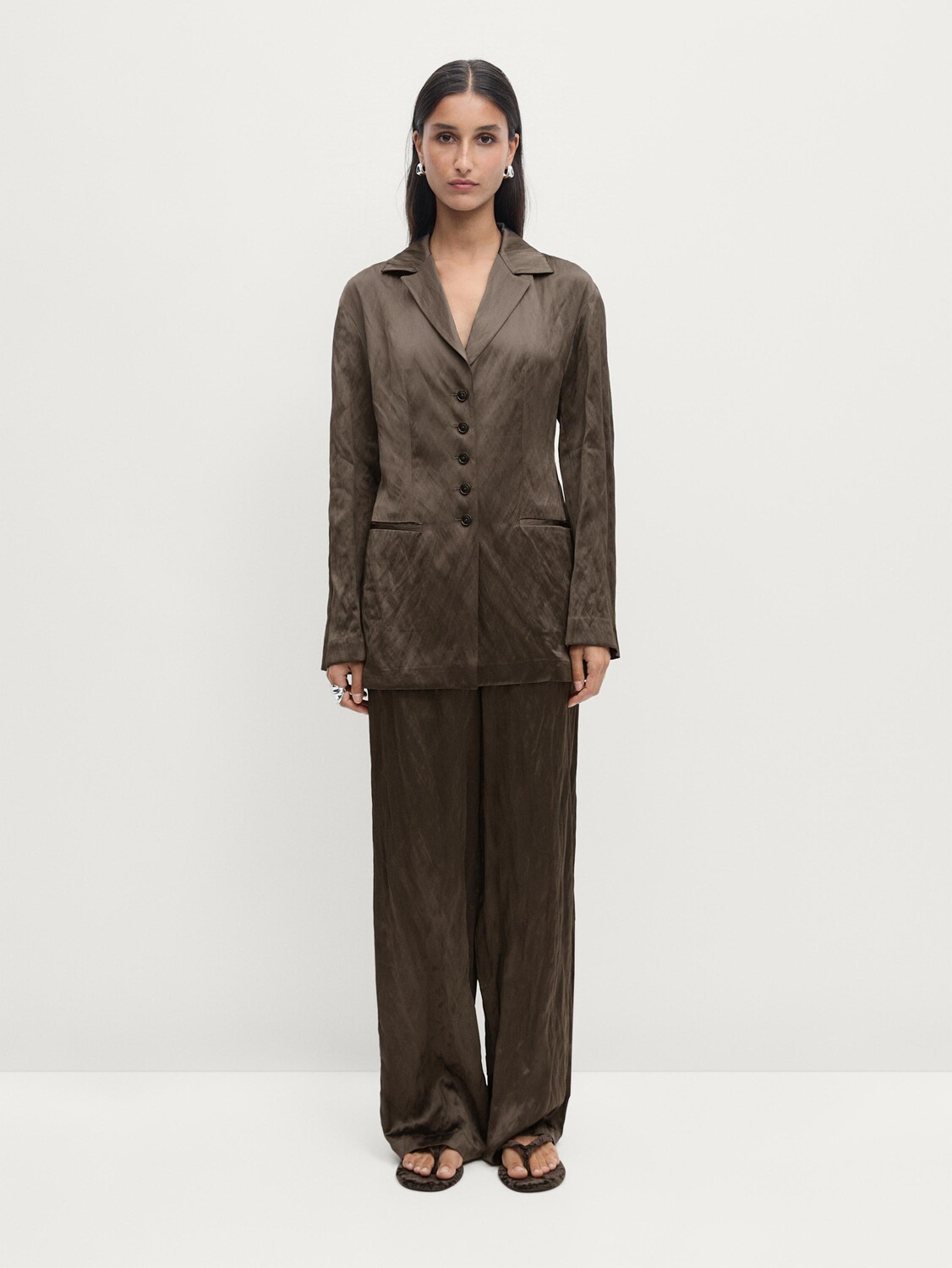 

Расклешенные брюки из струящегося атласа Massimo Dutti, коричневый