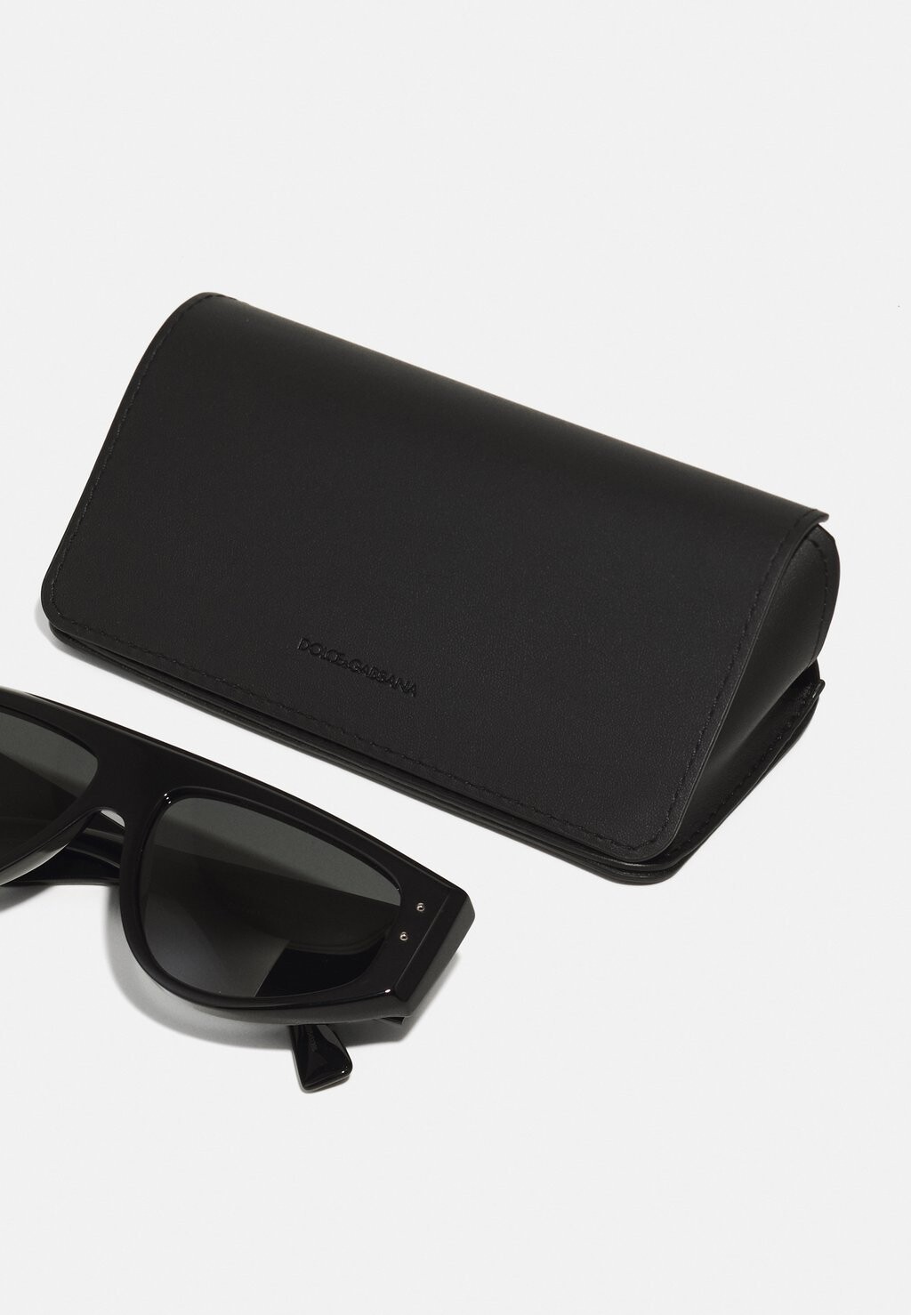 

Солнцезащитные очки Unisex Dolce&Gabbana, черный