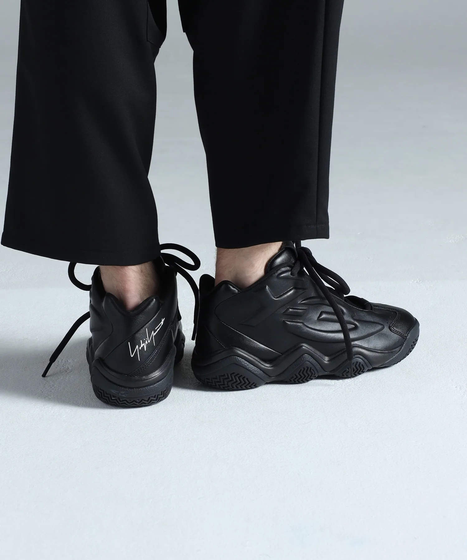 Кроссовки высокие из кожи Y-3 MEGABALL Y-3 чёрные — фото 3