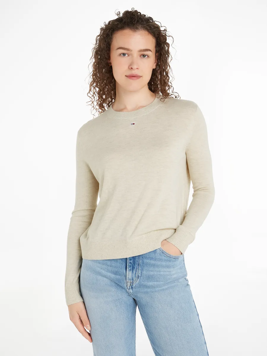 

Вязаный свитер Tommy Jeans "TJW ESSENTIAL CREW NECK SWEATER" с вышитым логотипом, белый