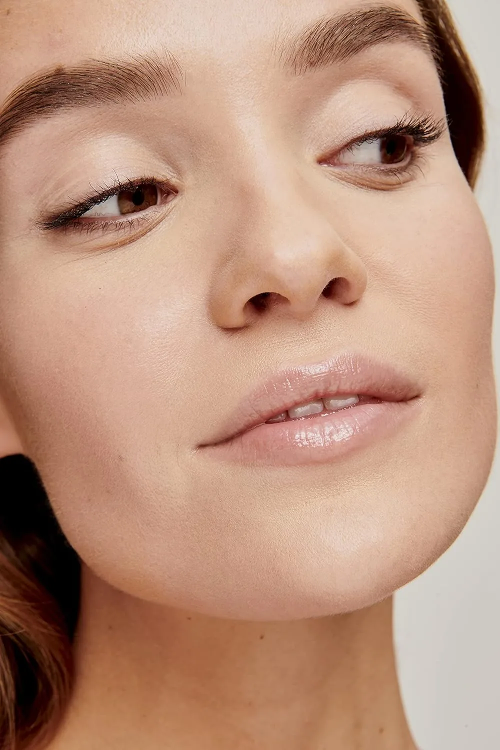 jane iredale HydroPure Hyaluronic Lip Gloss, увлажняющий блеск для губ с гиалуроновой кислотой, разглаживает и питает, нелипкий, с ароматом ванили, веганский и cruelty free, Sheer — фото 4