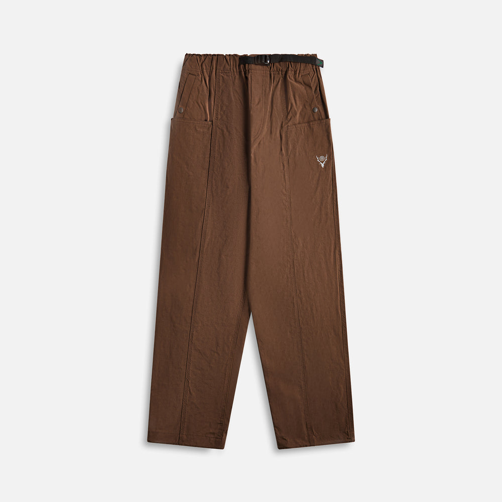 

Брюки South2 West8 Belted C.S. Pant Nylon Oxford, коричневый
