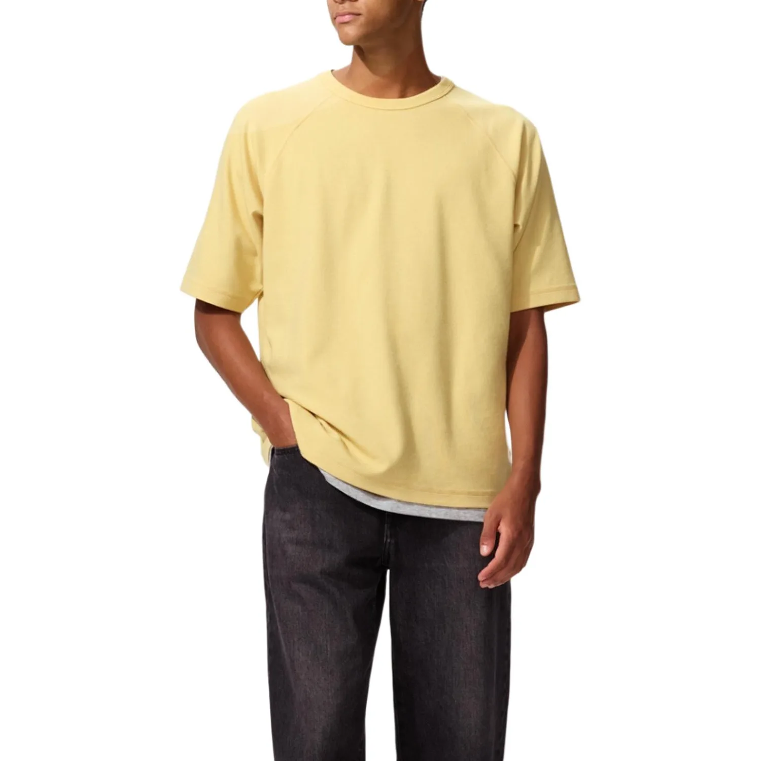 UNIQLO Футболка унисекс абрикосово-желтая с круглым вырезом — фото 4