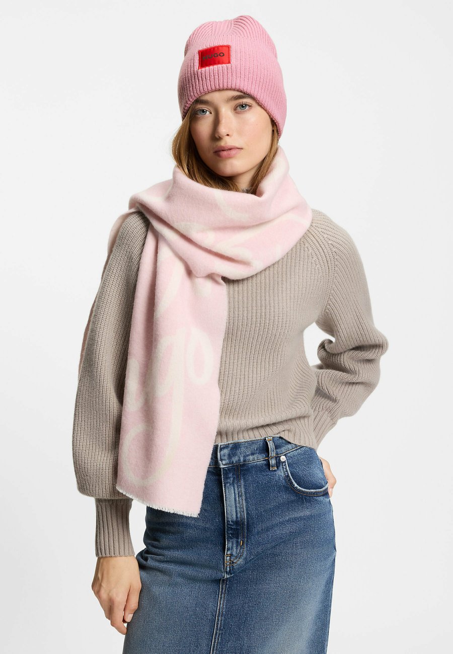 

Шапка HUGO SAFFA , Open Pink Seven/Pink