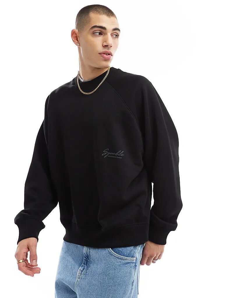 

Bershka – Толстовка черного цвета с принтом в тон