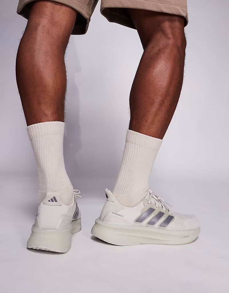 Кроссовки Adidas Running Ultraboost 5 бежевого цвета Adidas Performance — фото 3