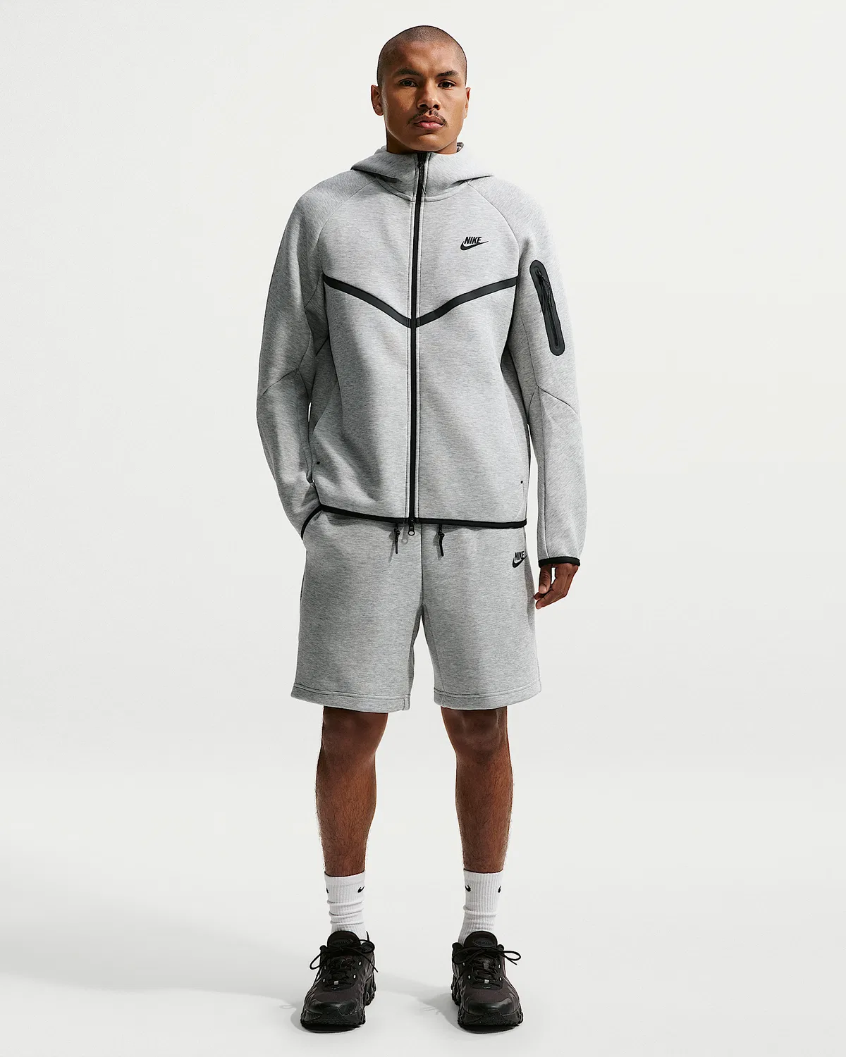 Мужские флисовые шорты Nike Tech, Dark Grey Heather/Black