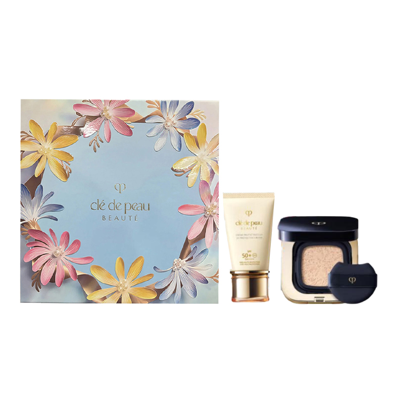 

Прозрачный увлажняющий крем-пудра Air Cushion легко растушевывается и хорошо держится Clé De Peau Beauté