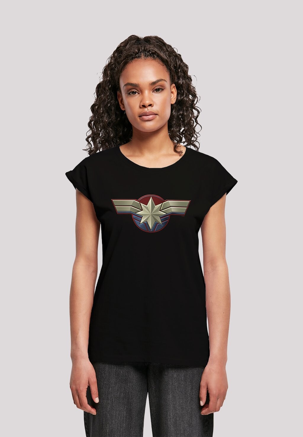 

Футболка с принтом CAPTAIN MARVEL CHEST EMBLEM F4NT4STIC, черный