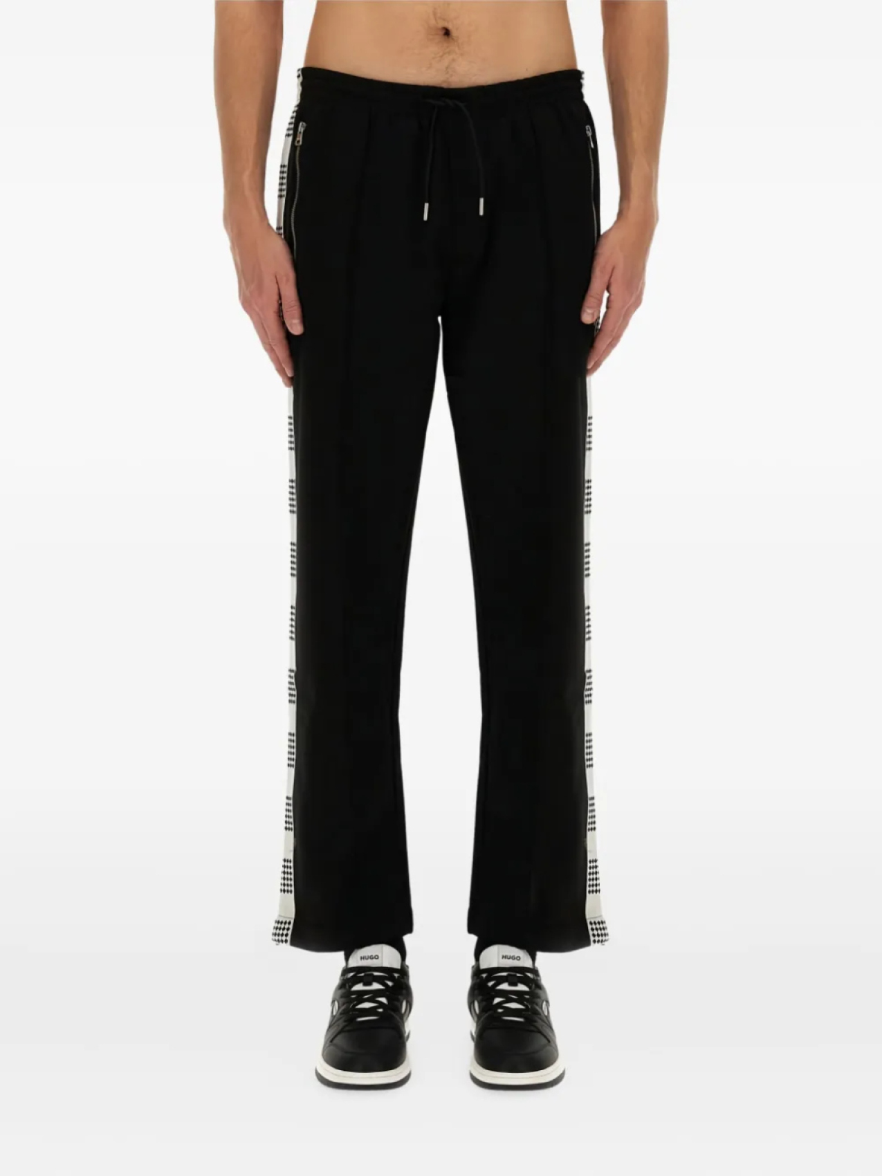 

Спортивные брюки с отделкой тесьмой HUGO, черный