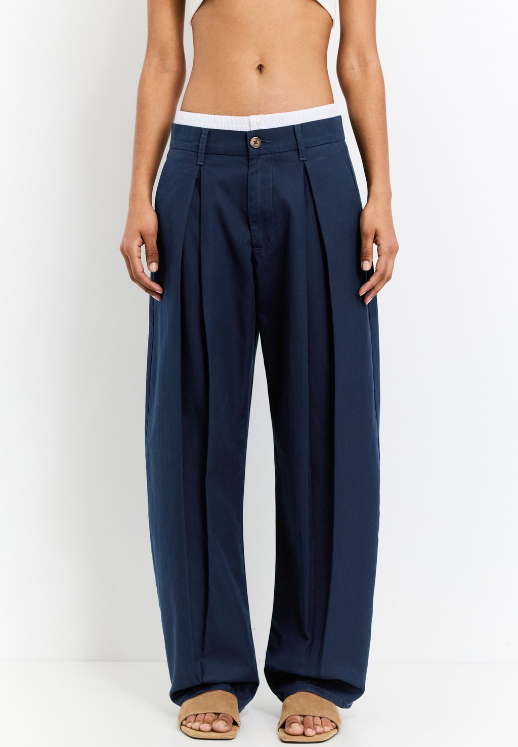 

Брюки WITH BOXER PULL&BEAR, темно-синий