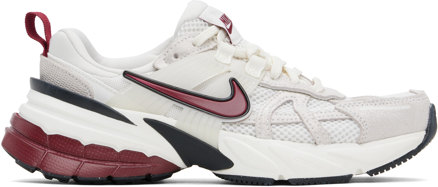 Белые кроссовки V2K Run SE Nike