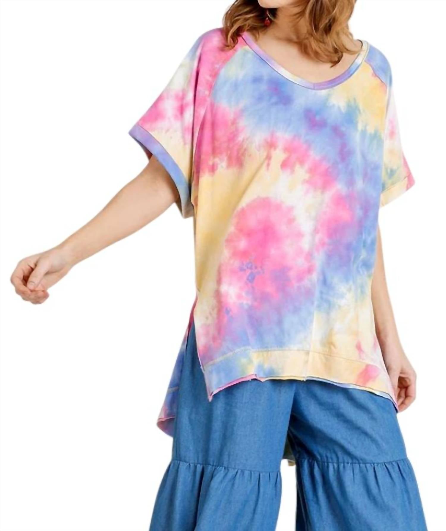 

Топ с принтом «Tie Dye» в розовом и синем цвете umgee