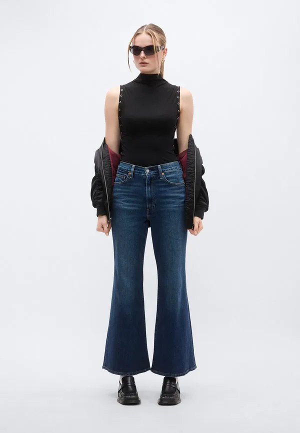 Расклешенные джинсы с колокольчиками на груди Levi'S, A New York Moment — фото 4